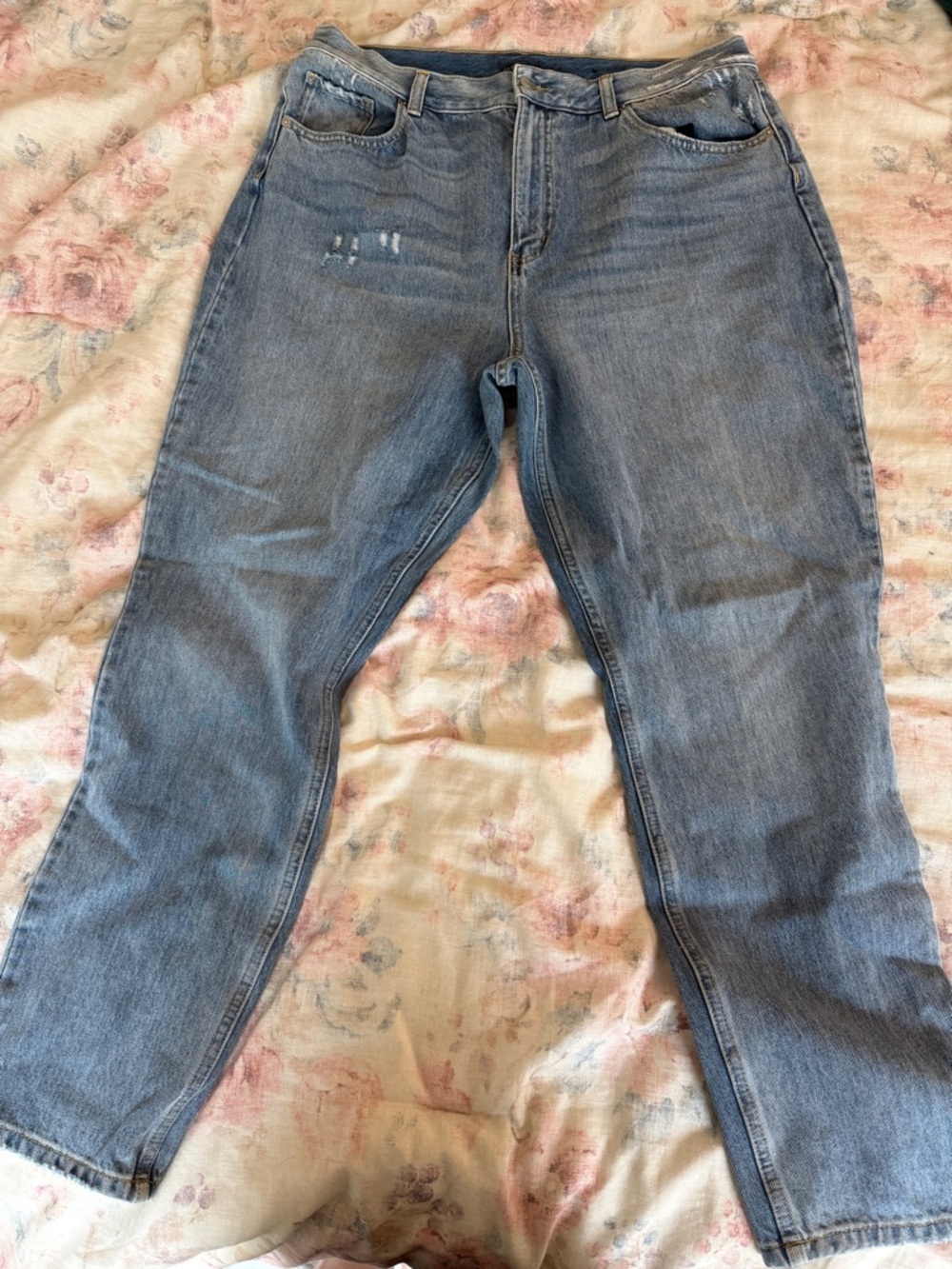 Classic Light Blue Women's Jeans - Casual Straight Leg
